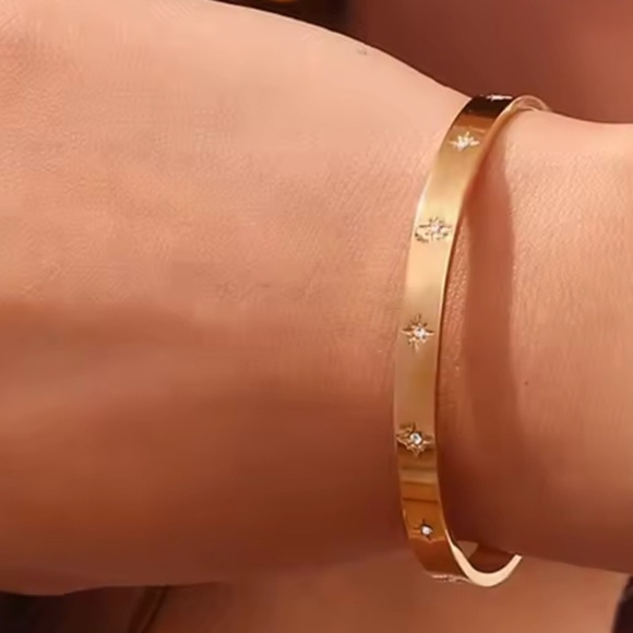 Starburst Cuff Bracelet 18K Gold Stainless Steel - Picture 4 of 16